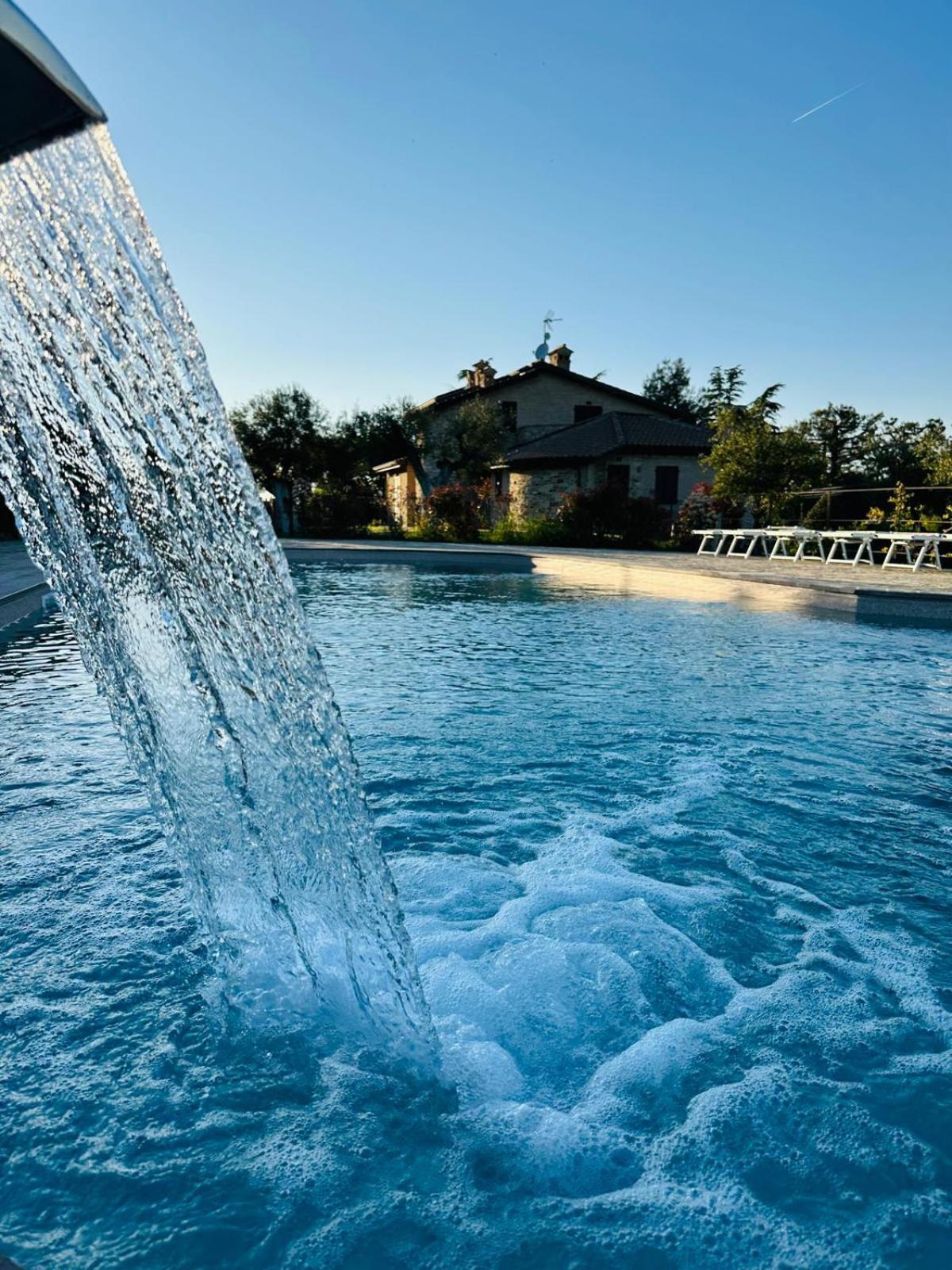 B&B Madonna Carradori Country Offagna Exterior photo