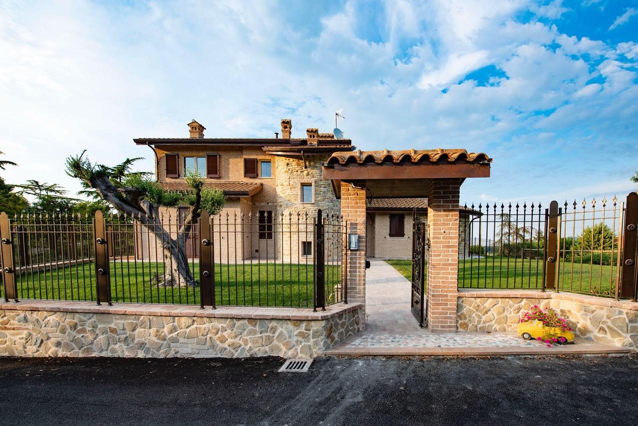 B&B Madonna Carradori Country Offagna Exterior photo